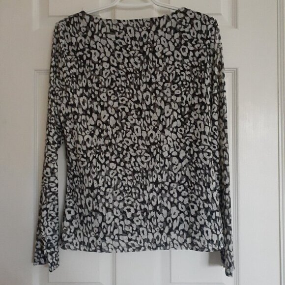 Tahari Women's Large Black, White & Gray Leopard Print Long Sleeve Mesh Blouse - Picture 3 of 12